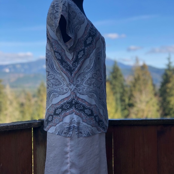 Lightweight printed blouse - Picture 3 of 5